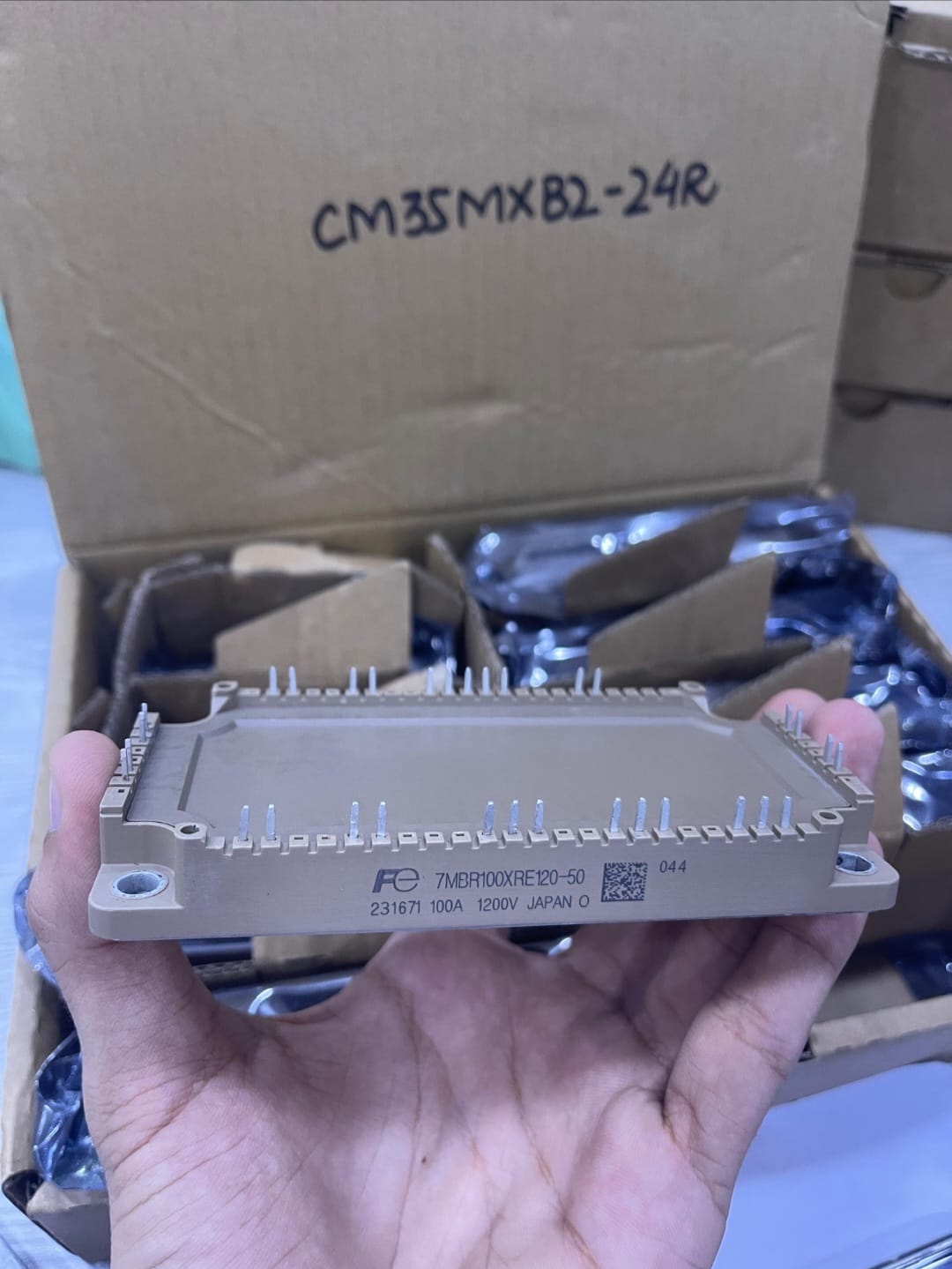 Fuji Electric 7MBR100XRE120-50 1200V 100A IGBT Module