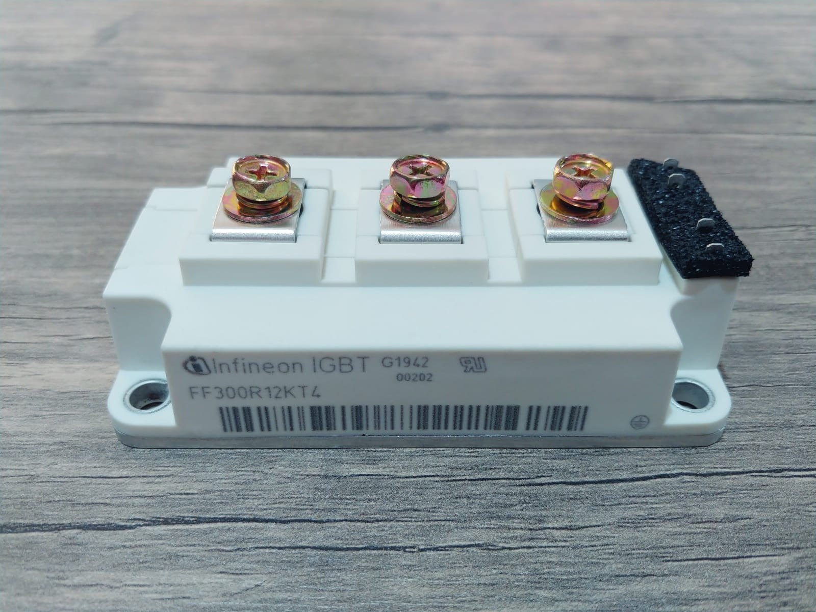 Infineon FF300R12KT4 1200V, 300A IGBT Module The Component Centre