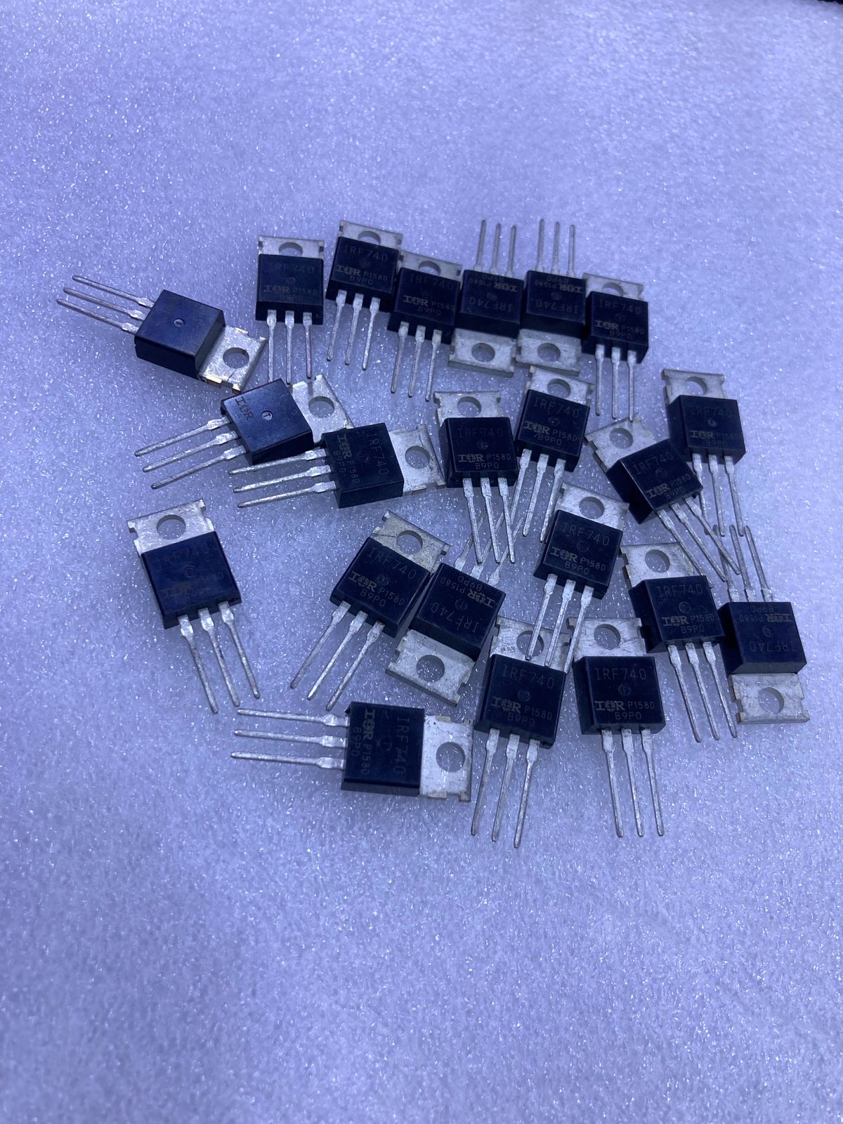 IRF740 N-Channel MOSFET 400V 10A TO-220 in Pakistan